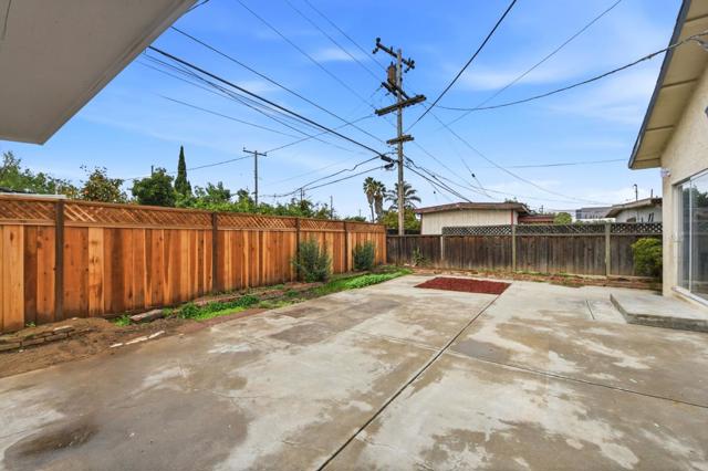 501 Lochridge Drive, San Jose CA: https://media.crmls.org/mediaz/71d76c97-c5f3-4966-b8a1-ebd946633249.jpg
