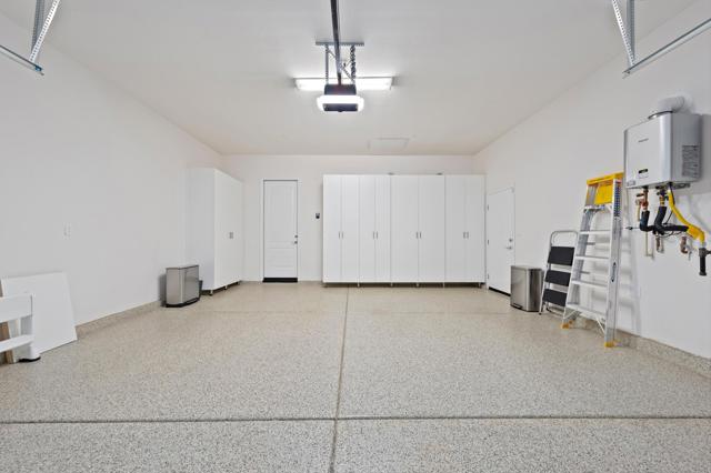 38 Zinfandel, Rancho Mirage CA: https://media.crmls.org/mediaz/71d85a62-1453-42a7-992b-2b686ffc6a68.jpg