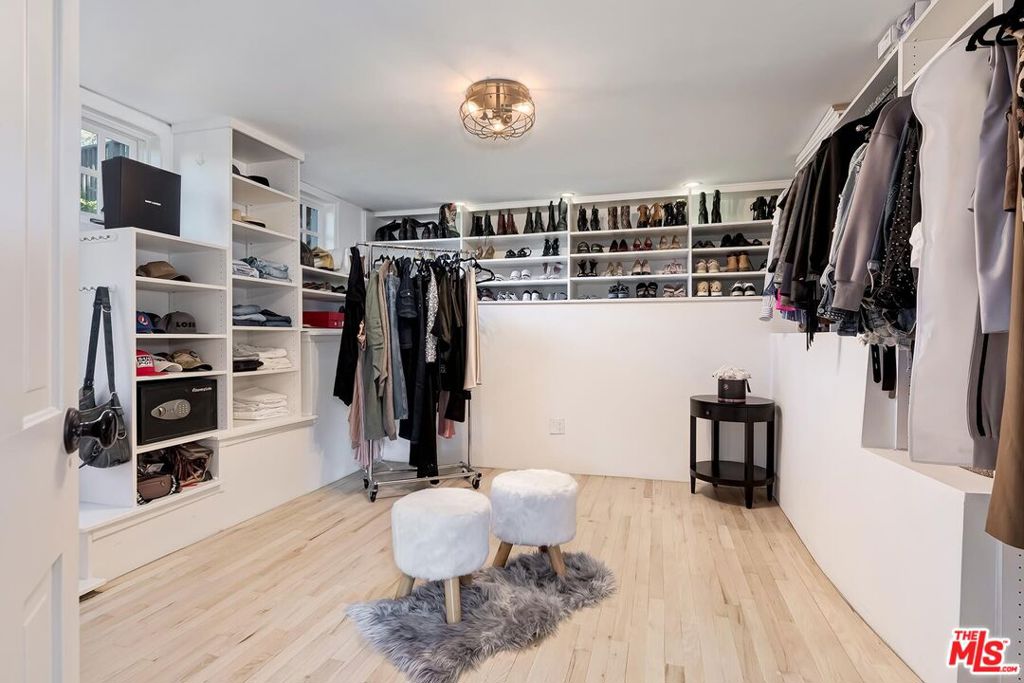 3983 Sunswept DriveStudio City img 29