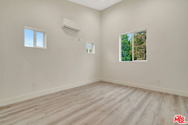 19513 Cantara Street, Reseda CA: https://media.crmls.org/mediaz/71d9f2d5-776a-4e47-9a15-ce02f3597d8e.jpg