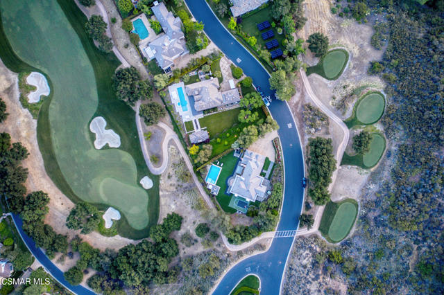 508 W Stafford Road, Thousand Oaks CA: https://media.crmls.org/mediaz/71daedf2-02c3-4e36-be5c-c68891a68a12.jpg