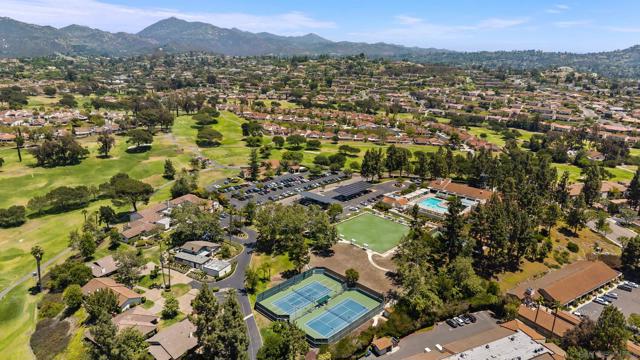 17909 Avenida Alozdra, San Diego CA: https://media.crmls.org/mediaz/71db61ff-717b-4fa5-9e3e-b089b4a420ca.jpg
