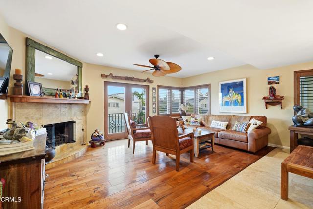 Detail Gallery Image 17 of 73 For 137 Fillmore Ave, Oxnard,  CA 93035 - 3 Beds | 3 Baths