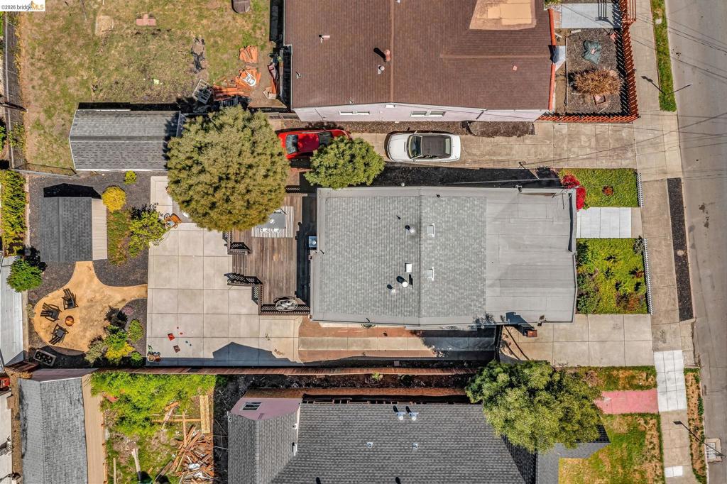 https://media.crmls.org/mediaz/71dd72fb-619d-44f9-9ae2-04bc02471747.jpg?preset=X-Large