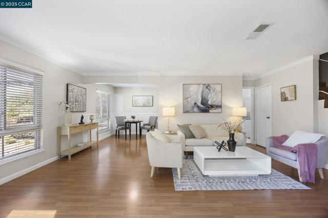 2045 Sierra Rd, Concord CA: https://media.crmls.org/mediaz/71dde3e3-a4cc-4ddc-953e-4dbeb4e8ee30.jpg