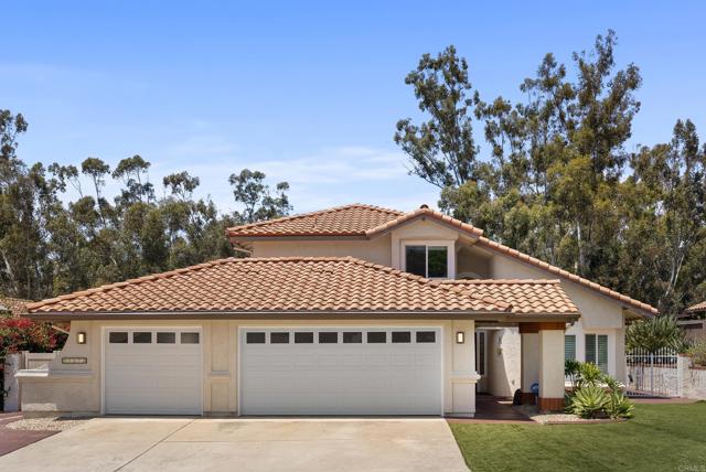 Detail Gallery Image 1 of 48 For 11673 Calle Simpson, El Cajon,  CA 92019 - 4 Beds | 2/1 Baths