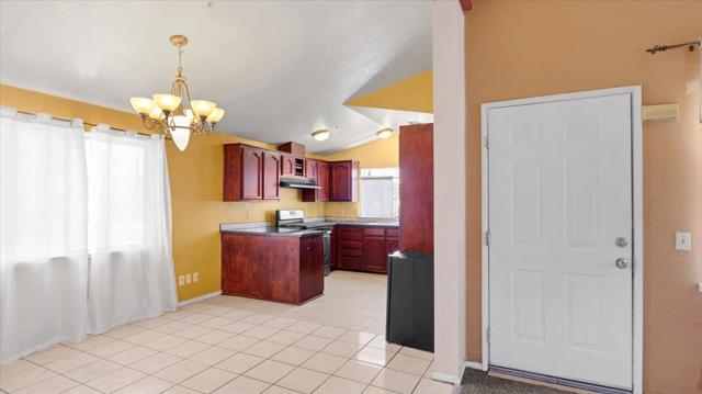 704 Garner Avenue, Salinas CA: https://media.crmls.org/mediaz/71dec96c-d328-4da0-a53f-d06899b6fd80.jpg