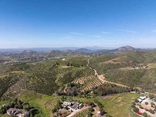 40707 Intrepid Rd, Hemet CA: https://media.crmls.org/mediaz/71df197f-d0fc-49e3-91b5-00e5817e9afd.jpg