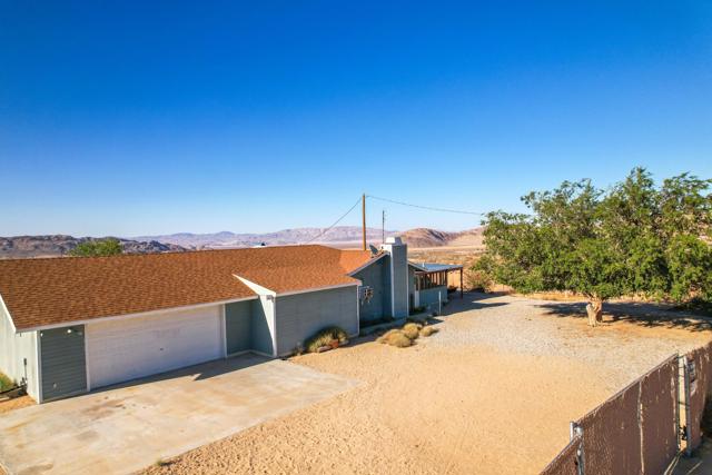 55540 Shannon Road, Landers CA: https://media.crmls.org/mediaz/71df9a44-3fd8-468c-939e-f0cb92436183.jpg