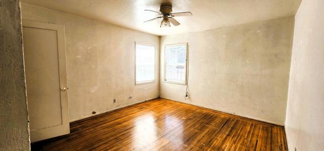 300 Catron Drive, Oakland CA: https://media.crmls.org/mediaz/71dfe4b2-4753-418f-b0de-45544e76dc5f.jpg