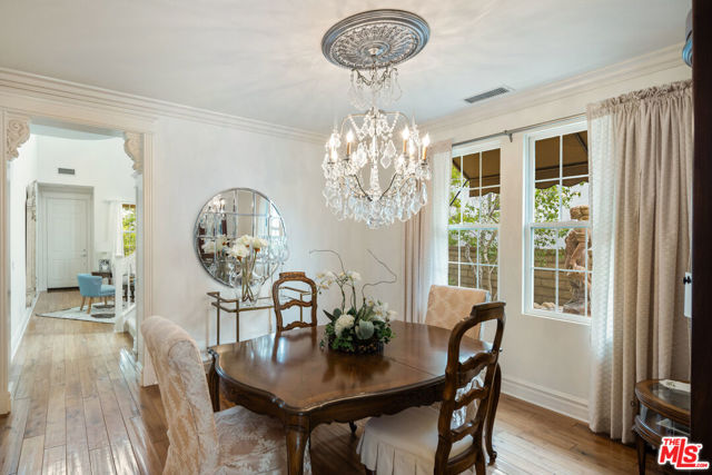26841 Greenleaf Court, Valencia CA: https://media.crmls.org/mediaz/71e04aef-5ca5-4d9d-9377-a54887f21dbf.jpg