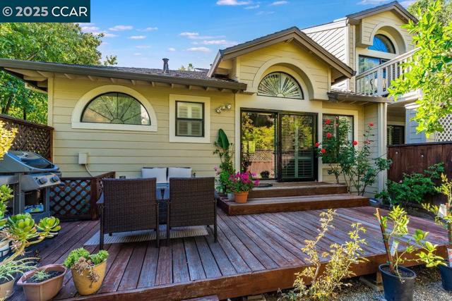 410 Beacon Ridge Lane, Walnut Creek CA: https://media.crmls.org/mediaz/71e04f9e-0d7d-4f0d-8283-c9dafed5b4ee.jpg