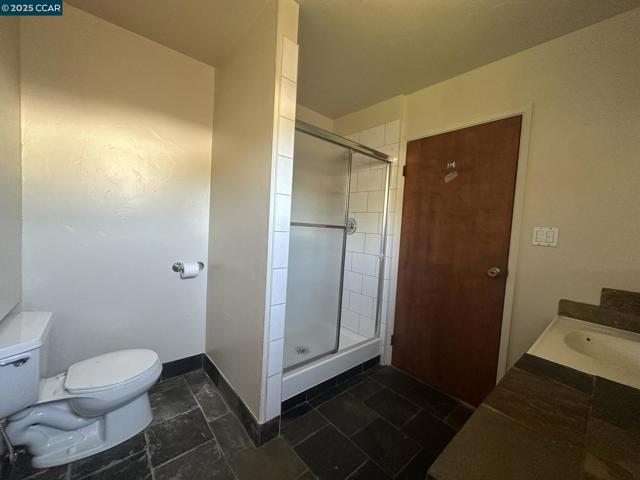 120 Sexton Rd, Sebastopol CA: https://media.crmls.org/mediaz/71e10a2f-6089-489c-b181-bcc1d66baa06.jpg