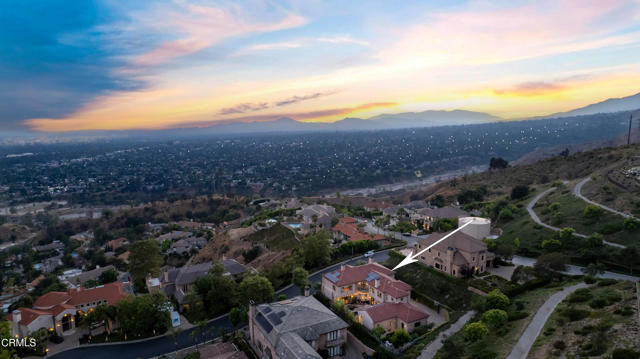2330 Crystal Lane, Pasadena CA: https://media.crmls.org/mediaz/71e1fa0b-f4a1-4a81-b55a-22b4109d05c6.jpg