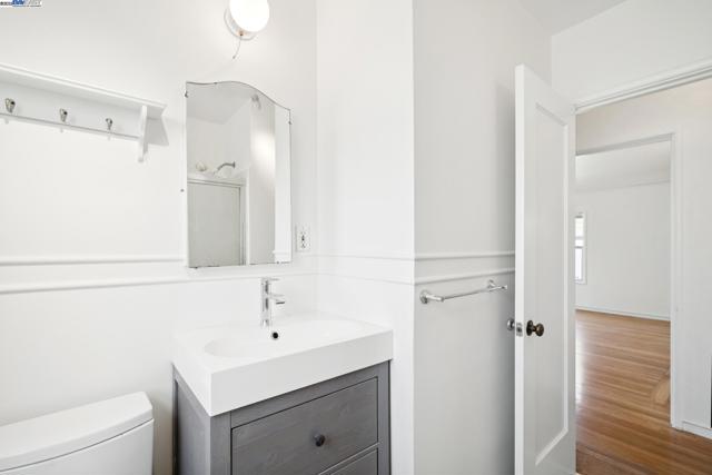 2200 Peach St, Pinole CA: https://media.crmls.org/mediaz/71e1faf8-c756-43b4-a17b-526f3d508317.jpg