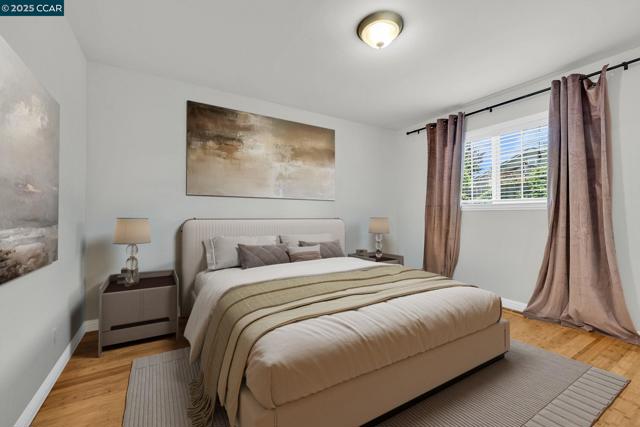 121 School Ln, Walnut Creek CA: https://media.crmls.org/mediaz/71e2242e-f2d8-441a-a9d4-4e04b109111e.jpg