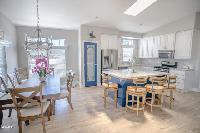 Detail Gallery Image 9 of 49 For 229 Remington Ave #229,  Ventura,  CA 93003 - 2 Beds | 2 Baths