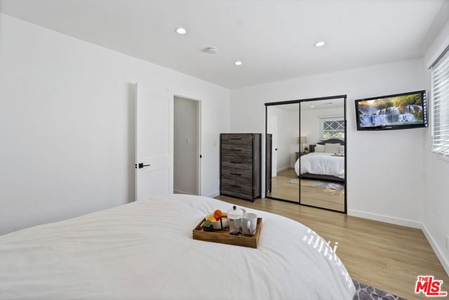 4723 Autry Avenue, Long Beach CA: https://media.crmls.org/mediaz/71e370aa-bda8-4b5c-a294-da59038b5efd.jpg