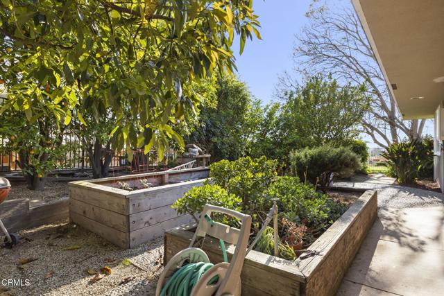 635 Via Del Cerro, Camarillo CA: https://media.crmls.org/mediaz/71e38df6-c24d-47fe-8d07-c0bf9f517509.jpg