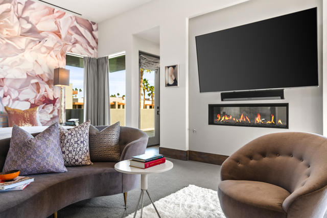 427 N Avenida Caballeros, Palm Springs CA: https://media.crmls.org/mediaz/71e4d6b7-59cc-46bb-953c-adc453884bfb.jpg