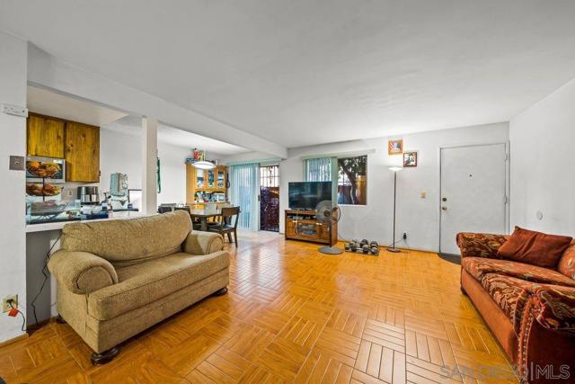 Image 10 of 24 For 1302 San Ysidro  Unit C