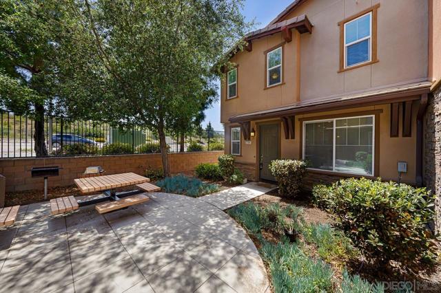 2770 Sparta Rd, Chula Vista CA: https://media.crmls.org/mediaz/71e5d9e1-7983-4c4b-9101-6fda7268bdb7.jpg