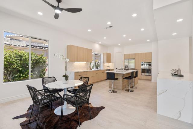 7 King Edward Court, Rancho Mirage CA: https://media.crmls.org/mediaz/71e73d0f-71e4-4fcc-a1e1-0fe41caf6d2d.jpg