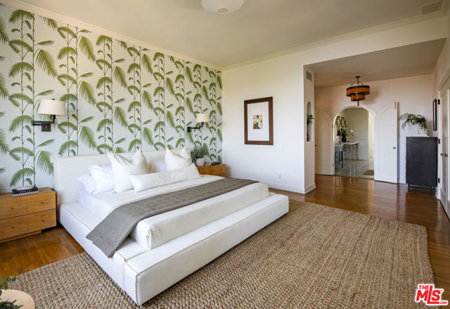 2250 N Berendo Street, Los Angeles CA: https://media.crmls.org/mediaz/71e75f56-59b0-4433-82e6-b383eb90deb4.jpg