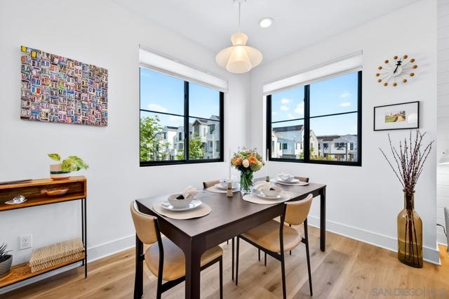 1216 Molara Ln, Encinitas CA: https://media.crmls.org/mediaz/71e7edea-7f0d-4ae8-912c-bb7917ef1832.jpg