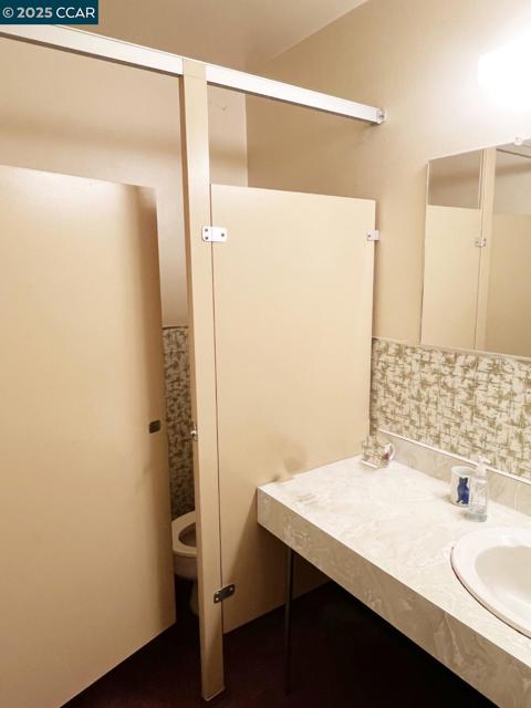 Image 16 of 26 For 1600 Kearney St