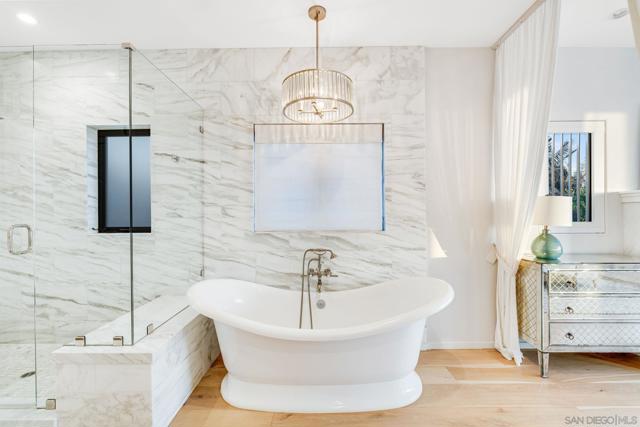 282 Neptune Avenue, Encinitas CA: https://media.crmls.org/mediaz/71e8fa55-979b-4e5e-990c-3ad6dd9a28fb.jpg