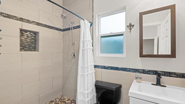 1209 Morgan Hill Dr, Chula Vista CA: https://media.crmls.org/mediaz/71e8ff01-bcef-4dc8-869f-5a555bae935b.jpg