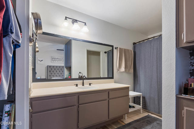 6691 Pecan Avenue, Moorpark CA: https://media.crmls.org/mediaz/71e91293-aec0-4593-ba0d-747276d788b4.jpg