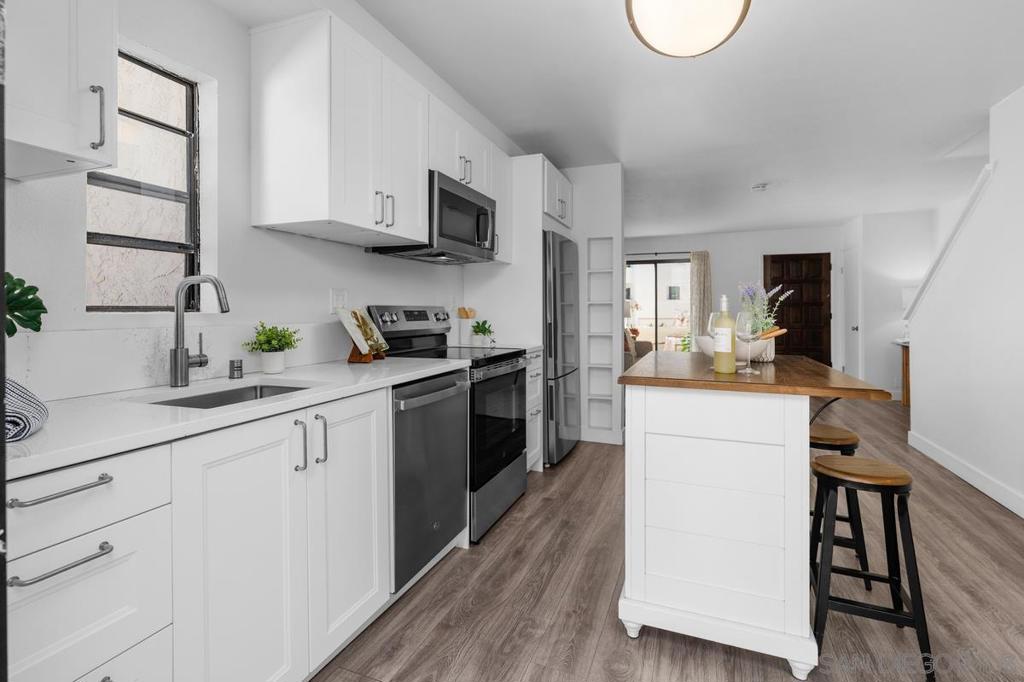 2726 Ariane Dr - photo 12
