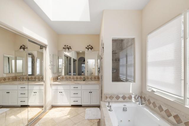 418 Marine St, La Jolla CA: https://media.crmls.org/mediaz/71ea3102-7db6-439b-8a78-ec5e001e56b1.jpg