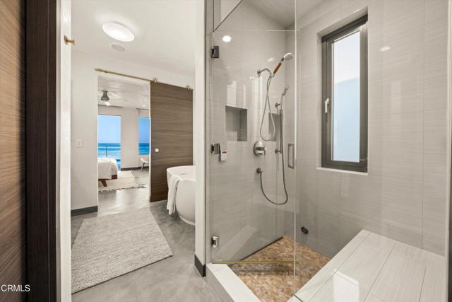 6768 Breakers Way, Ventura CA: https://media.crmls.org/mediaz/71ea3e57-c58b-4b9c-a8fa-f6ae1419b885.jpg