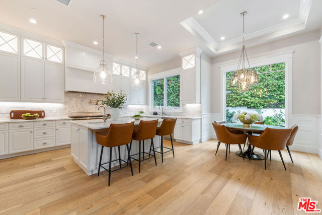 4439 Petit Avenue photo 6