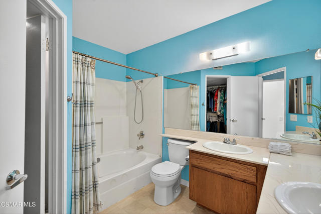 1182 Tivoli Lane, Simi Valley CA: https://media.crmls.org/mediaz/71eb5463-a3e2-4573-9271-832b4de47186.jpg