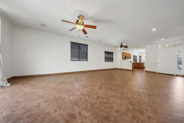Image 7 of 42 For 78354 Calico Glen Drive