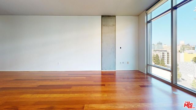 1100 Hope Street, Los Angeles, California 90015, 1 Bedroom Bedrooms, ,1 BathroomBathrooms,Condominium,For Sale,Hope,24402485