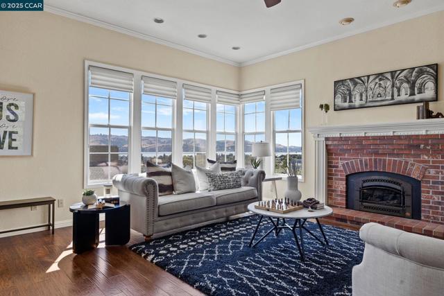 1620 Saint Francis Ct, Benicia CA: https://media.crmls.org/mediaz/71ec68cb-f52f-4475-be33-1968afaa5734.jpg