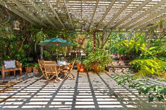 13635 Pine Needles, Del Mar CA: https://media.crmls.org/mediaz/71ec6fbf-1c8a-4b87-aecd-d943fe59614c.jpg
