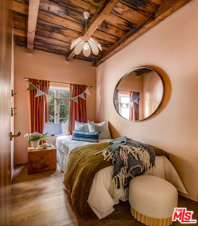 8027 Willow Glen Road, Los Angeles CA: https://media.crmls.org/mediaz/71eca9a9-4f3f-4dd7-9ee7-ad1e074389b1.jpg