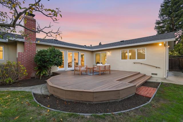 1747 Walnut Drive, Mountain View CA: https://media.crmls.org/mediaz/71ed6e02-0058-42a5-bb52-eac423c0aa03.jpg