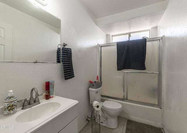 1859 Kentucky Street, Bakersfield CA: https://media.crmls.org/mediaz/71eda445-4225-455b-91a2-f810c7106d20.jpg