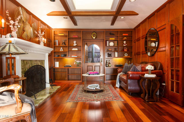 3880 Clayton W Avenue, Los Angeles CA: https://media.crmls.org/mediaz/71edccf8-61ac-4af6-a4b8-e475b1fd21e1.jpg