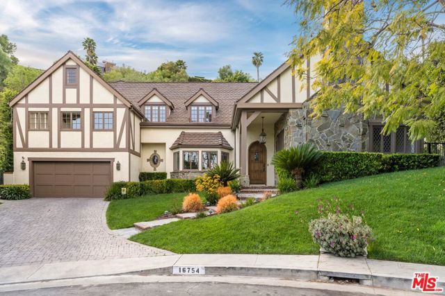 16754 Ashley Oaks, Encino CA: https://media.crmls.org/mediaz/71eeffe8-256f-4463-97c5-3ac5c5608be2.jpg