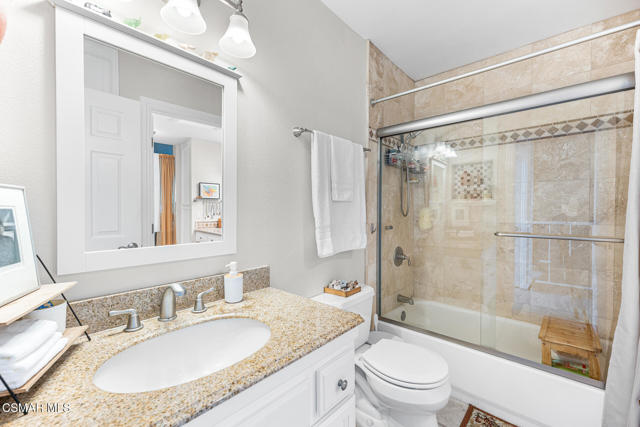 5720 Skyview Way, Agoura Hills CA: https://media.crmls.org/mediaz/71efb6af-0e8b-46bb-9022-45c4d3731dc6.jpg