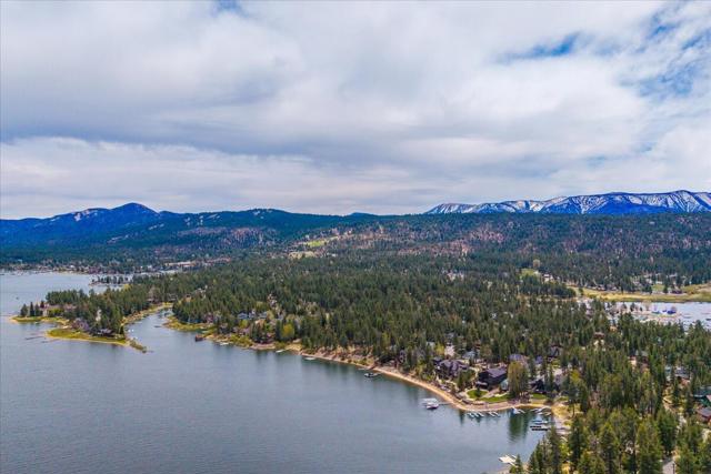 39656 Forest Road, Big Bear CA: https://media.crmls.org/mediaz/71efe14c-a60a-40b6-b1ee-57ff1bec14a2.jpg