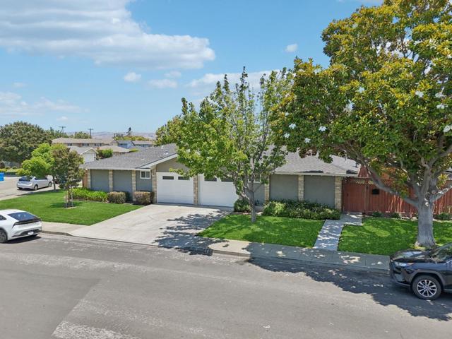 193 Roxbury Street, Santa Clara CA: https://media.crmls.org/mediaz/71f049d1-9c7c-420e-a932-3cbd2bece48e.jpg